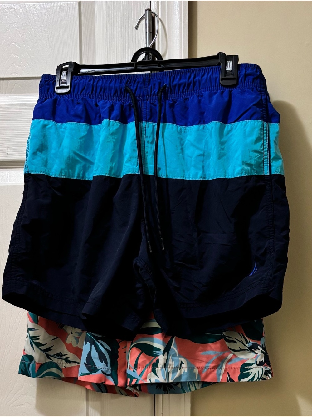 Men’s (2) Nautica Blue Color Block Swim Trunks Medium & C&C California